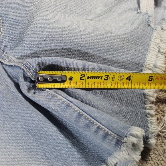 NWOT energie Size 5 Light Blue Frayed Hem Shorts - Picture 5 of 5